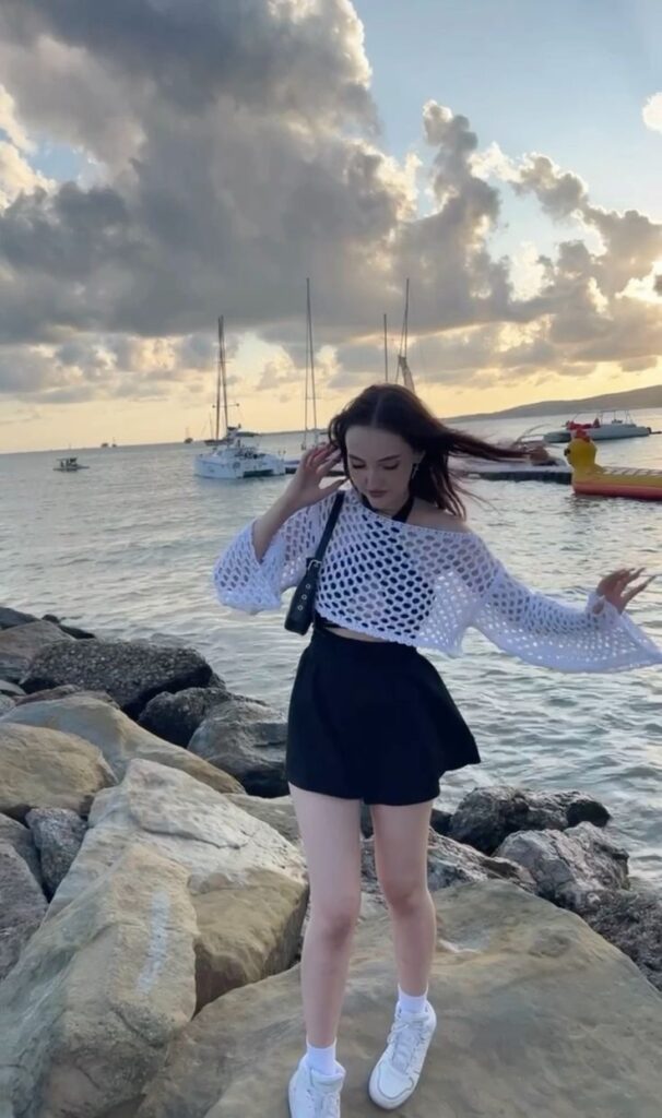 Pendik Escort Işıl Güzel Hatları ve Deneyimli Yapısıyla Kaliteli Anal Fantezi Seansları